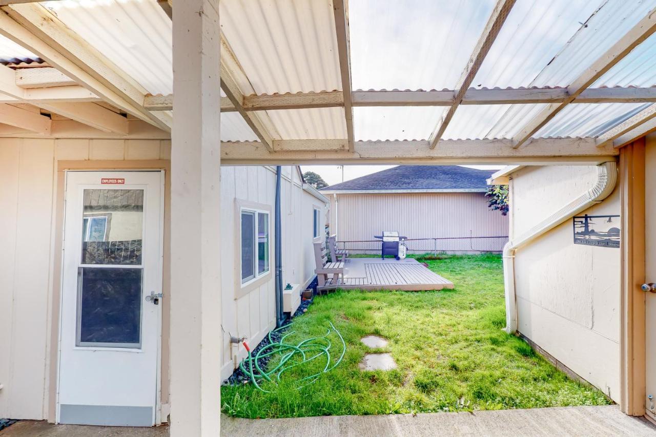 Dna Tiny Beach House Reedsport Exterior photo