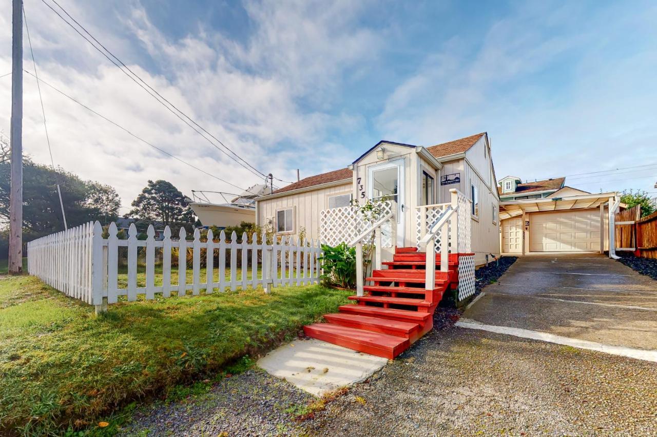 Dna Tiny Beach House Reedsport Exterior photo